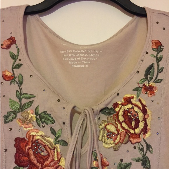 So Soft Tunic Styled Top with Lace Sleeves Tie Neck - Picture 2 of 6